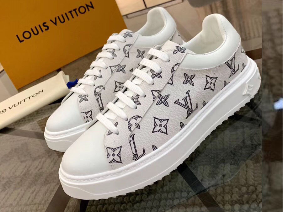 LOUIS VUITTON 루이비통 남성용 타임 아웃 스니커즈 1A5U0T