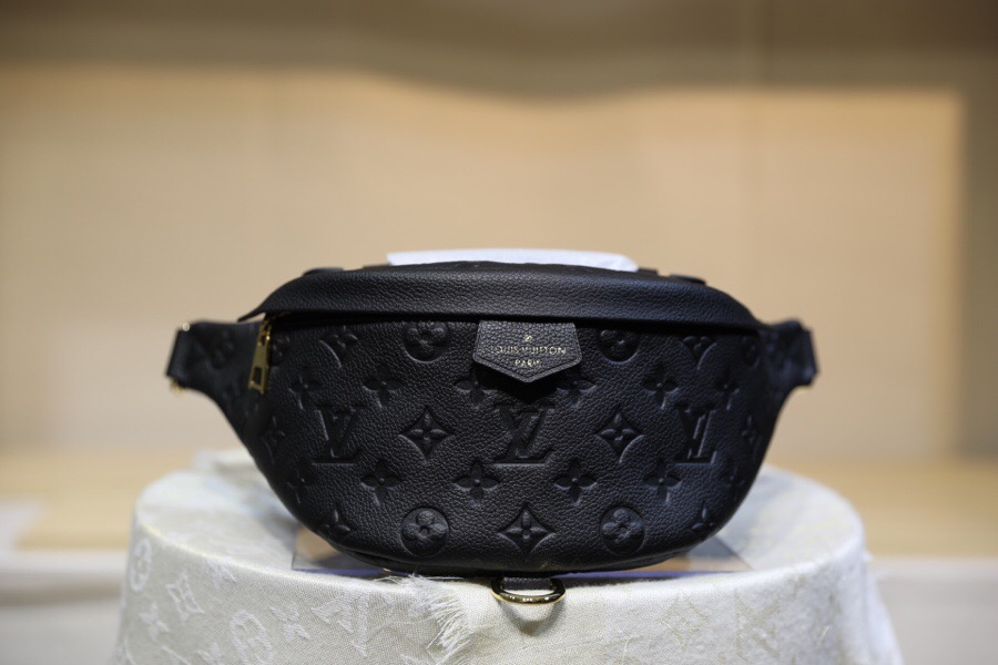 LOUIS VUITTON 루이비통 범백 M44812