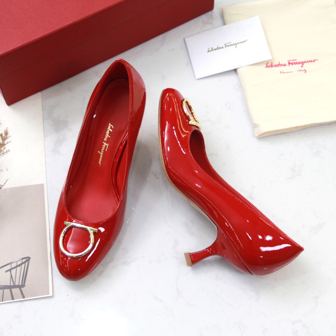 FERRAGAMO 페레가모 간치니 펌프스 01P537 707126