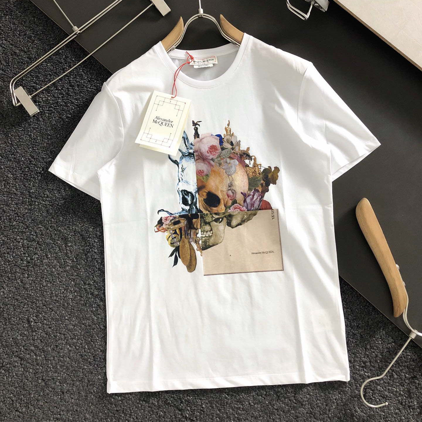 ALEXANDER MCQUEEN 알렉산더 맥퀸 반팔 라운드 티