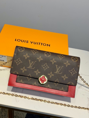 LOUIS VUITTON 루이비통 플로르 체인월릿 M67404