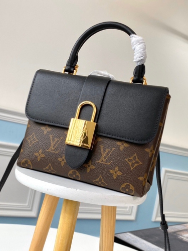 LOUIS VUITTON 루이비통 모노그램 록키 BB  M44141