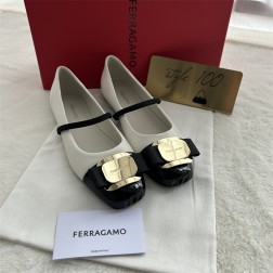 FERRAGAMO 로퍼 9926